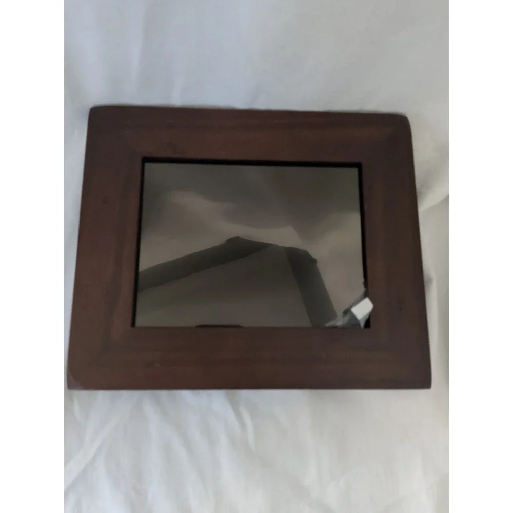 Polaroid 8